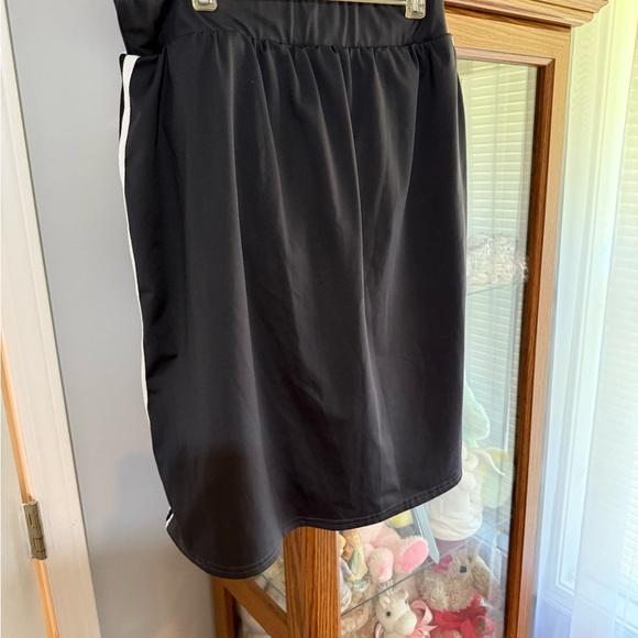 Main Street Exchange Chic dark gray skort with White Accents - Picture 1 of 3